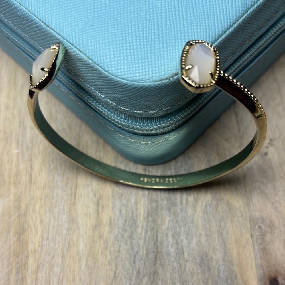 Kendra Scott Elegant Gold and Mother of Pearl Bracelet